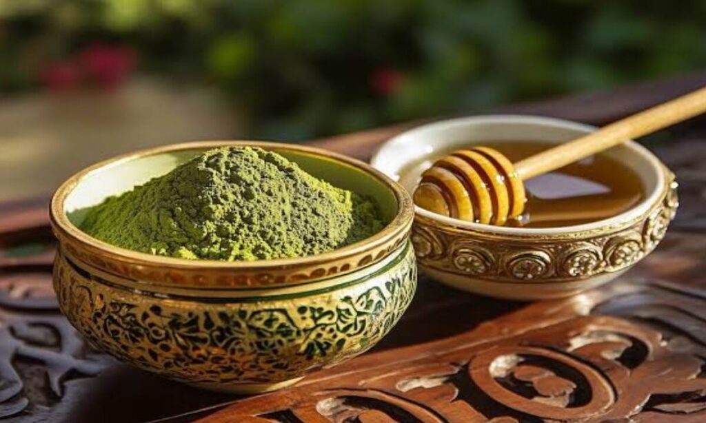 Neem Hair Mask से डैंड्रफ और फंगल इंफेक्शन को कहें अलविदा, जानें बनाने का स्टेप-बाय-स्टेप तरीका