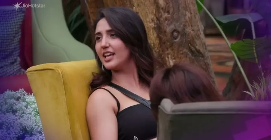 Bigg Boss 19: सलमान की डांट से अशनूर कौर रो पड़ीं, माता-पिता बोले – “बिग बॉस को बड़े पापा भी बना दिया” Bigg Boss