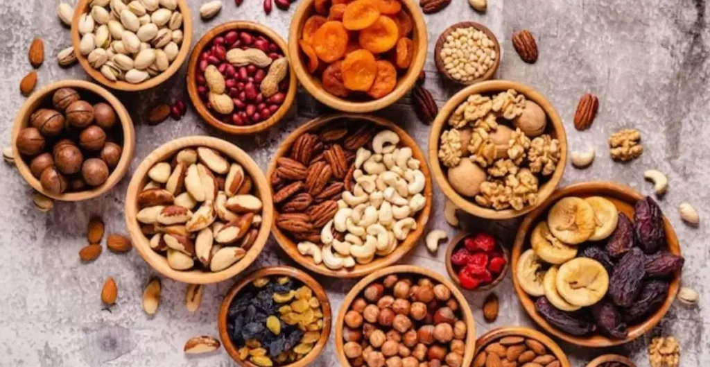 Dry Fruits Market 2025: ट्रंप के टैरिफ से बढ़ी कीमतें, फिर भी डिमांड में नहीं आई गिरावट Dry Fruits