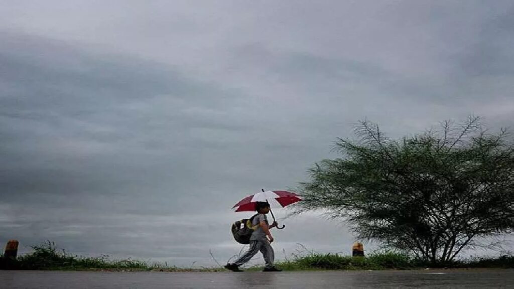 CG Weather Update : छत्तीसगढ़ में जारी है हल्की से मध्यम बारिश का दौर, 15 अक्टूबर तक हो सकती है मानसून की विदाई