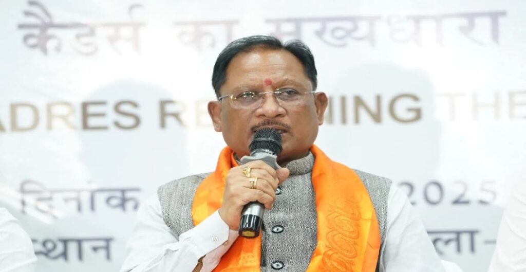 ‘बंदूक छोड़ संविधान अपनाने वालों का स्वागत’ सीएम विष्णुदेव साय बोले, आज देश के लिए ऐतिहासिक दिन; बस्तर में 210 नक्सलियों ने किया आत्मसमर्पण विष्णुदेव साय