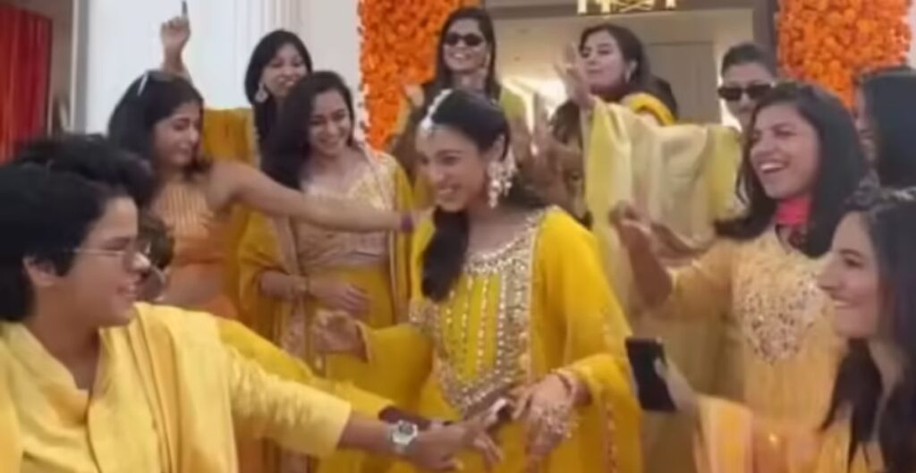 स्मृति मंधाना की हल्दी सेरेमनी में चमकीं भारतीय क्रिकेटर्स: शैफाली वर्मा से रिचा घोष तक जमकर हुआ डांस स्मृति मंधाना