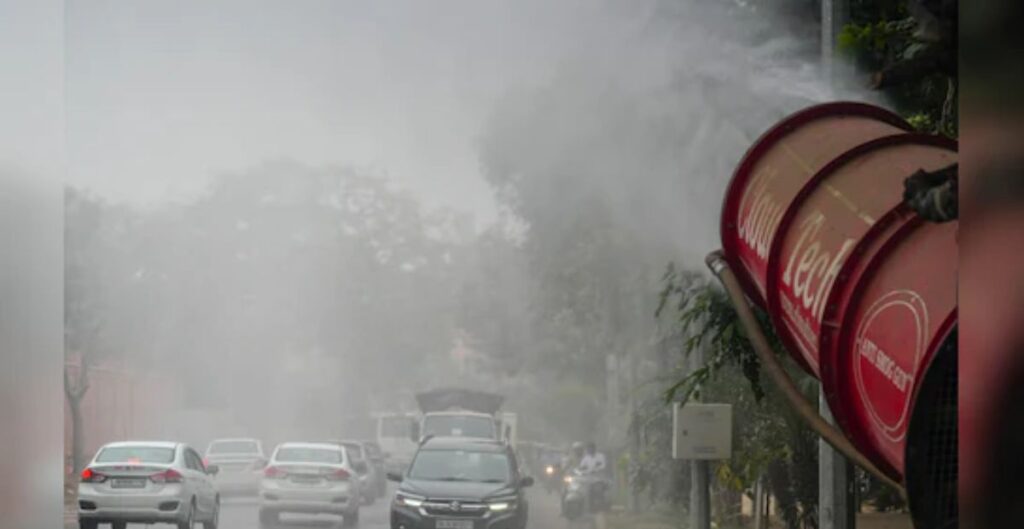 Delhi Air Pollution: जहरीली हुई राजधानी की हवा! AQI 400 पार, NCR में सांस लेना हुआ मुश्किल जहरीली
