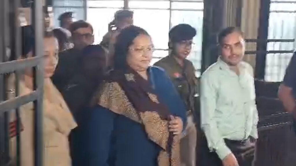 छत्तीसगढ़ शराब घोटाला: सौम्या चौरसिया के पास पहुंचाए गए 115 करोड़, पूछताछ के लिए ED ने विशेष अदालत से मांगी 3 दिन की रिमांड