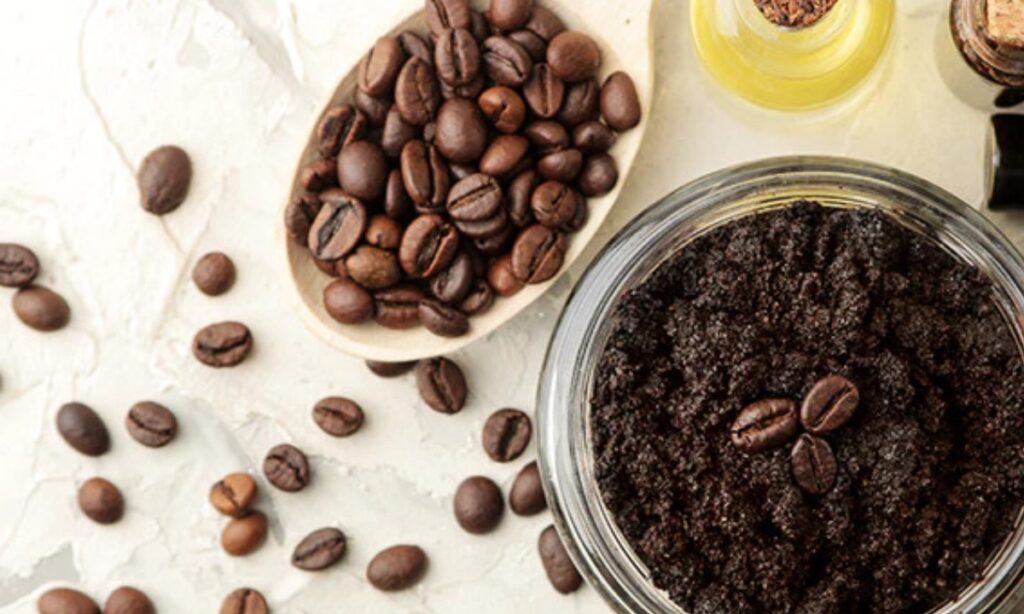 Coffee For Hair: बालों के लिए कॉफी के फायदे और इस्तेमाल करने का सही तरीका