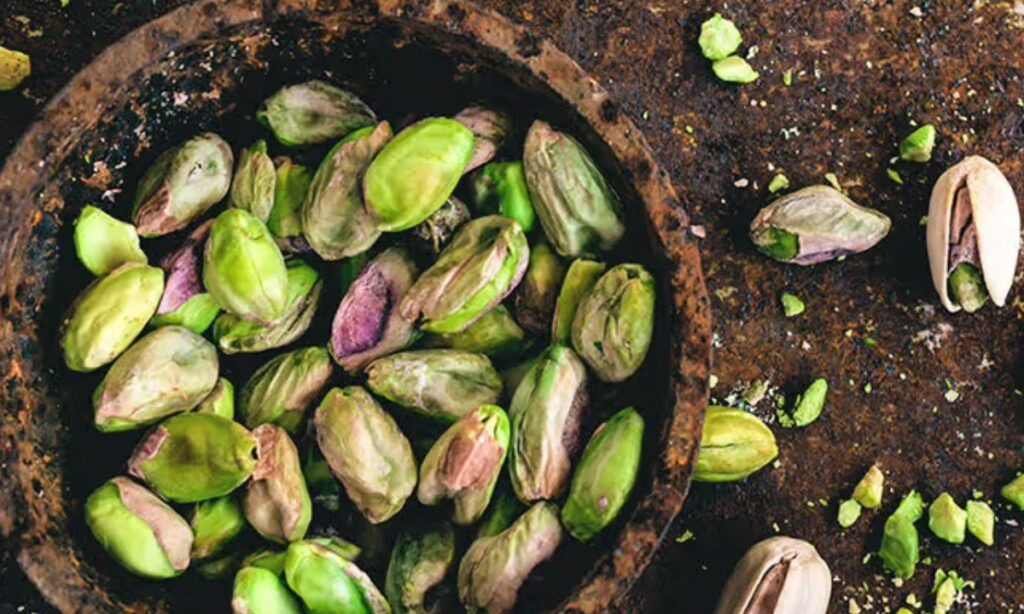 Pistachio For Health: रोजाना पिस्ता खाने के फायदे, सही मात्रा और सेवन का सही तरीका