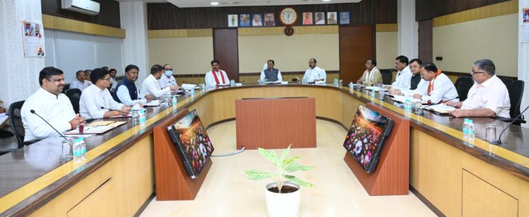 मुख्यमंत्री विष्णुदेव केबिनेट की बैठक, कई महत्वपूर्ण फैसलों पर लगी मुहर