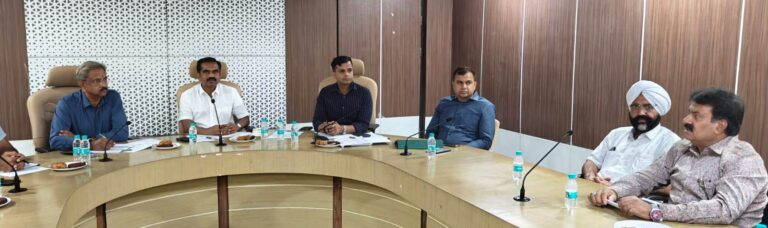 छत्तीसगढ़ में अब बिना लोकेशन ट्रैकिंग सिस्टम वाली यात्री बसों पर होगी कार्रवाई,परिवहन सचिव ने ली बस संचालको एवं अधिकृत वेंडरों की बैठक