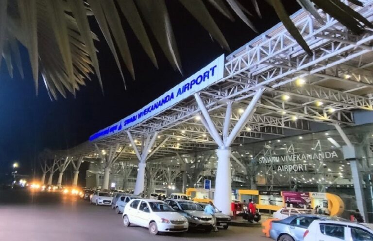 हवाई यात्रियों को बड़ा झटका, दोपहर को उड़ने वाली रायपुर-दिल्ली एयर इंडिया फ्लाइट बंद