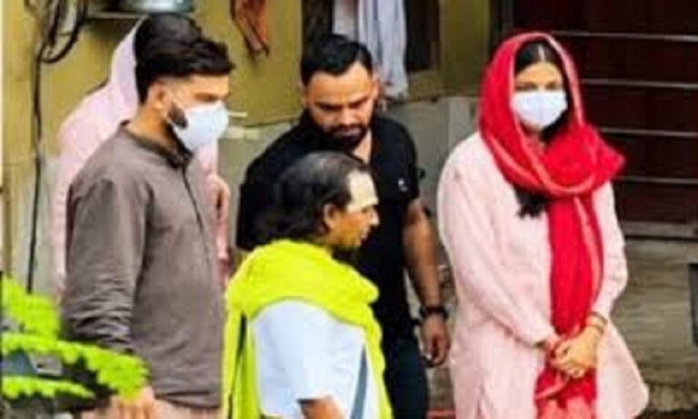 IPL जीतने के बाद विराट-अनुष्का पहुंचे प्रेमानंद महाराज के दरबार, आशीर्वाद लेने वृंदावन पहुंचे