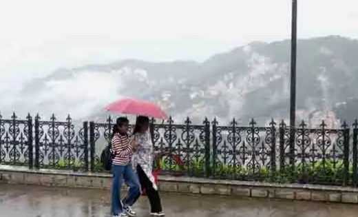 भारी बारिश का कहर, सोलन और सिरमौर में आज सभी स्कूल-कॉलेज बंद, रेड अलर्ट जारी