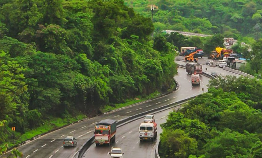 बारिश में घूमने का है प्लान? मुंबई से कुछ घंटों की दूरी पर मिलेंगे यादगार नजारे