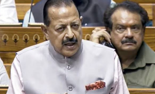 फायरिंग के दावे पर संसद में बढ़ा विवाद, कांग्रेस ने भी विशेषाधिकार हनन का नोटिस देकर सरकार को घेरा