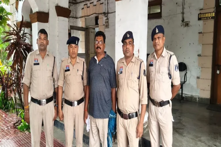 सहारा इंडिया धोखाधड़ी मामले में बड़ी कार्रवाई…40 करोड़ से ज्यादा की ठगी के आरोपी ब्रांच मैनेजर को पुलिस ने पकड़ा