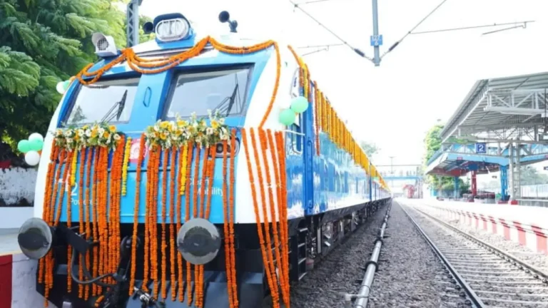 देश की पहली हाइड्रोजन ट्रेन आज से यात्रियों के लिए शुरू, सप्ताह के सातों दिन मिलेगी सेवा
