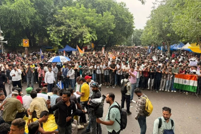 जंतर मंतर पर फिर उमड़ा छात्रों का हुजूम…नीट पेपर लीक और शिक्षा सुधार की मांग पर CJP ने जारी रखा आंदोलन