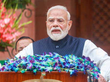 सोनम वांगचुक से पीएम मोदी की अपील, बोले- सेहत का रखें ध्यान; पेपर लीक पर सरकार सख्त कानून की तैयारी में