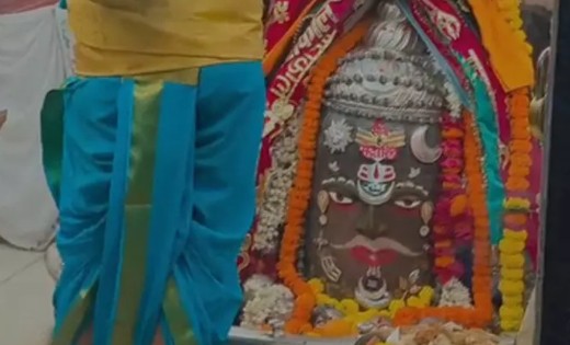 Mahakal Bhasma Aarti: सावन में दिव्य आस्था का अद्भुत संगम, भस्म आरती के बाद ‘जय श्री महाकाल’ के जयघोष से गूंज उठा पूरा मंदिर