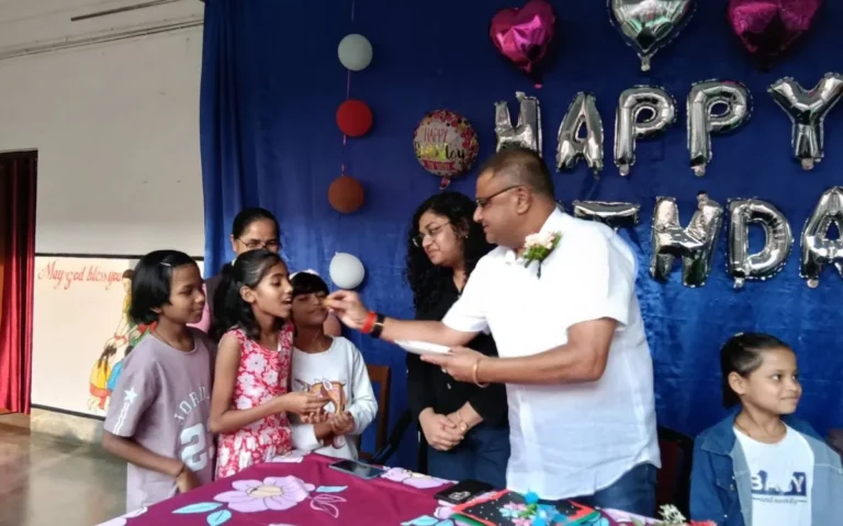 SSP राजेश अग्रवाल ने अनोखे अंदाज में मनाया जन्मदिन, दिव्यांग बच्चों के बीच काटा केक और बांटी खुशियां
