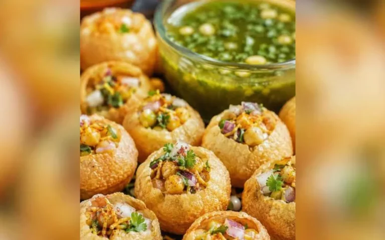 Homemade Golgappa Chaat Recipe: घर पर बनाएं ठेले जैसे कुरकुरे गोलगप्पे, जानें खट्टा-तीखा पानी और चटपटी स्टफिंग का तरीका